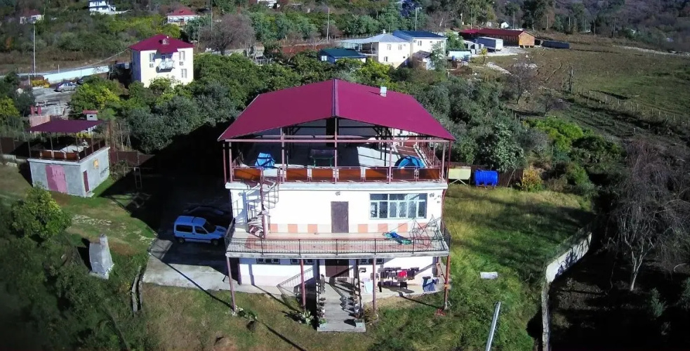 Psyrtskha Guest house