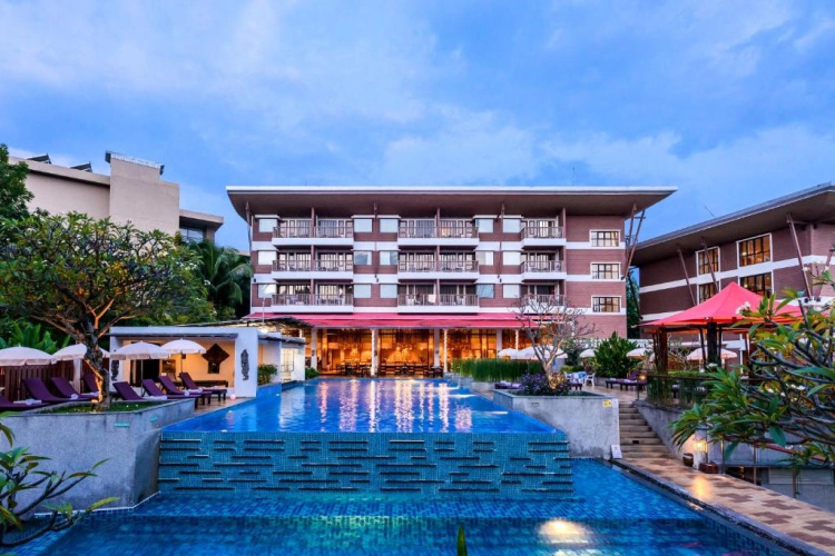 Peach Blossom Resort & Pool Villa