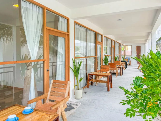 Lagoon Thoddoo Villa