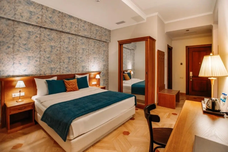 Double Junior Suite with balcony and with mountain view