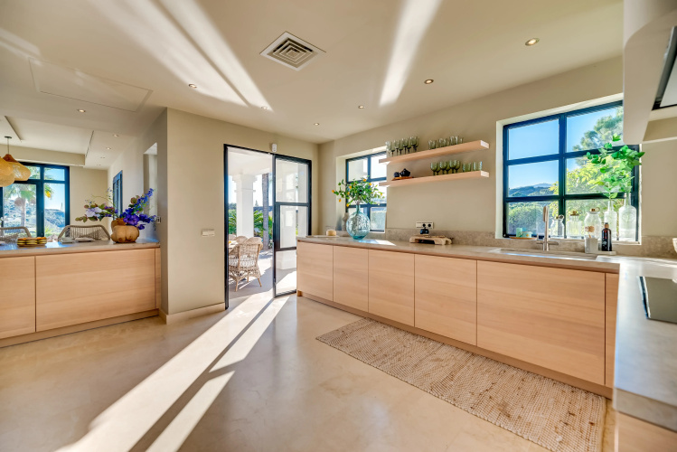 All About Villa La Boheme