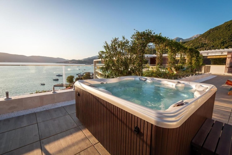 Carine Hotel Kumbor photo 17
