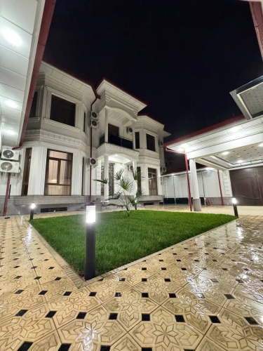 Emirate Plaza Hotel