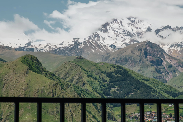 Residence Kazbegi Hotel