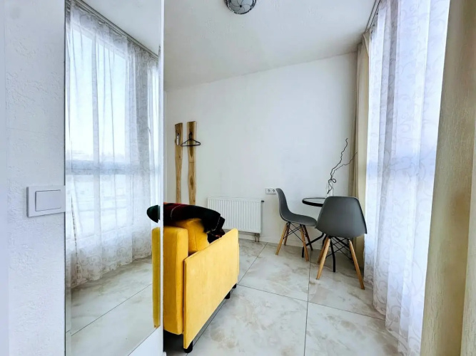 Uyutnaya smart studia u parka Apartments