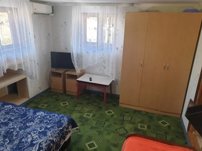 Economy Triple room