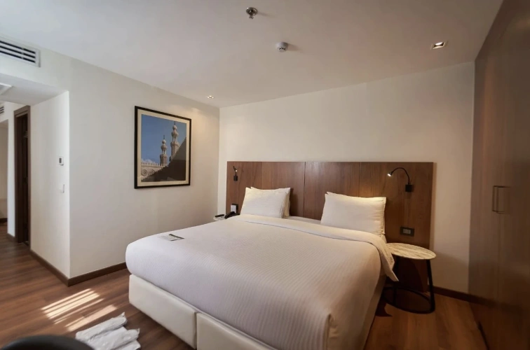 Executive Suite with balcony and with city view