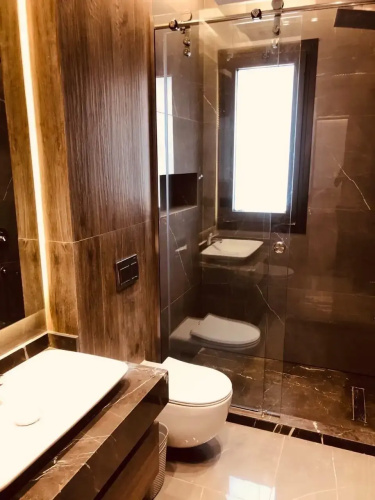 Spacious 2 Bedroom apartment with stunning views