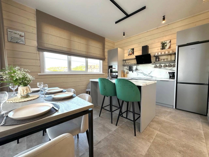 Фотография номера Коттеджа Частный дом Стильный таунхаус с террасой и теплым бассейном