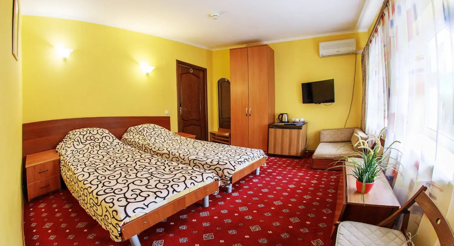 Фотография номера мини отеля Изумрудный