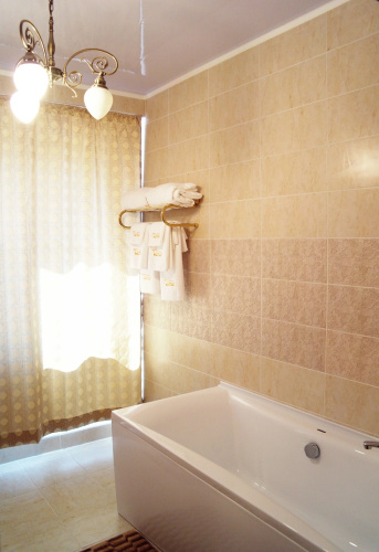 Tumar Hotel
