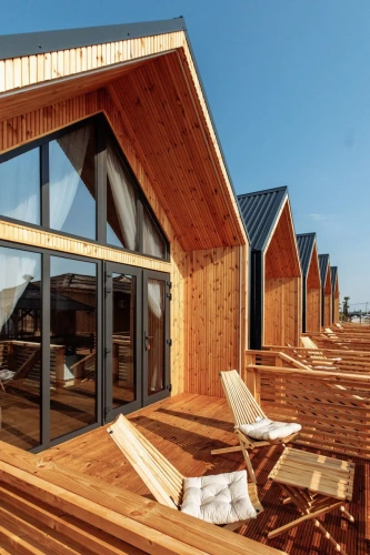 Cottage with balcony and with sea view