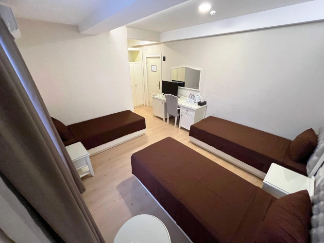 Economy Triple room with view