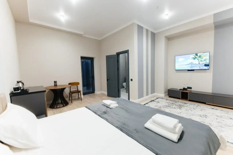 Aura Hotel