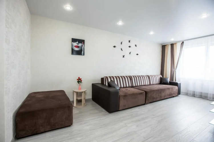 Фотография номера квартиры Квартира Двухкомнатная Революционная 13а