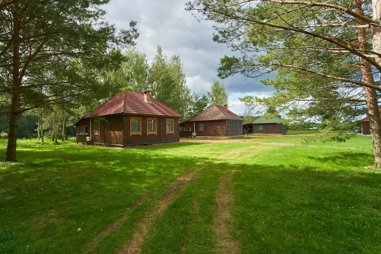 Sextuple Cottage
