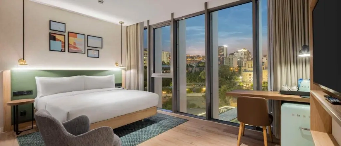 High Floor Double room with river view