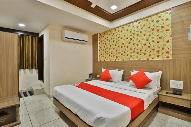 Shree Krishna Palace Hotel