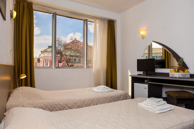 Standard Double room with view