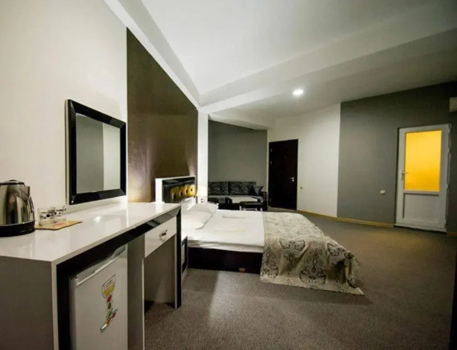 Battoni Hotel