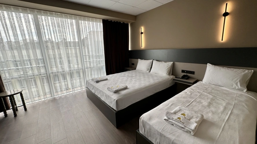 Deluxe Triple room