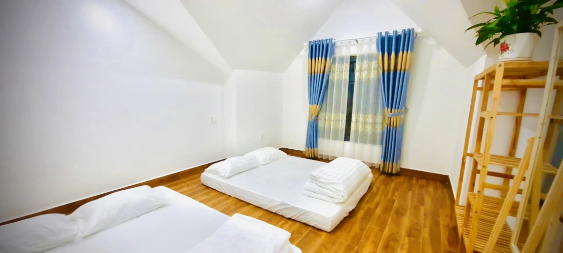Deluxe Quadruple room with view