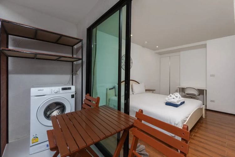 Suite Sangir Rawai Beachfront Title Condo Apartments