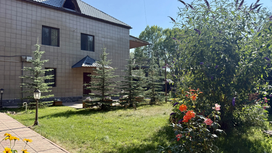 Kolorado Hotel