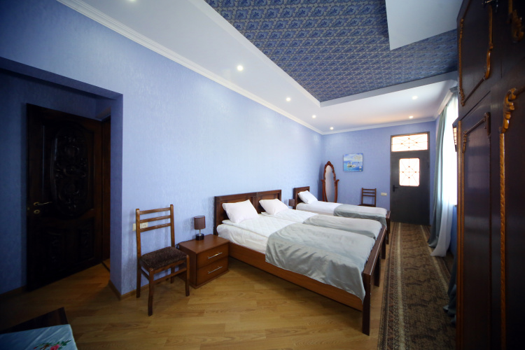 Standard Triple room with balcony and with view