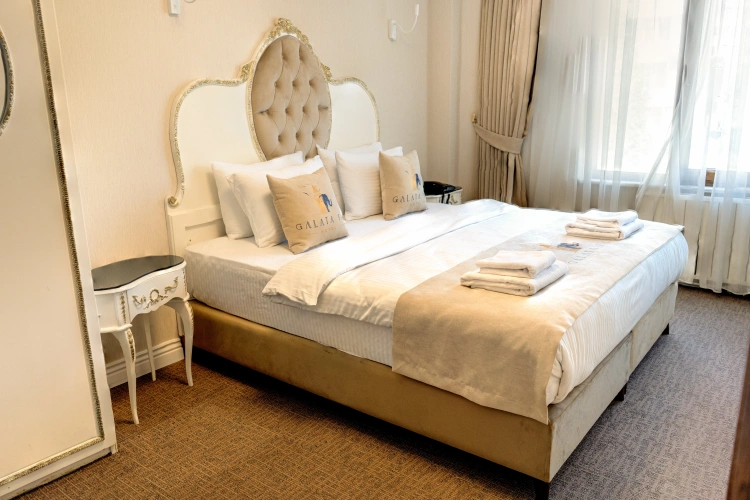 Deluxe Double room with city view