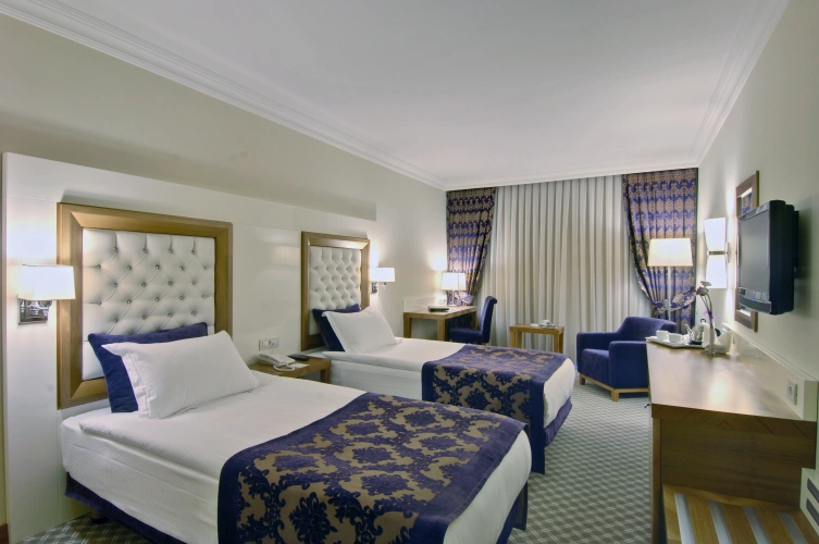 Triple room