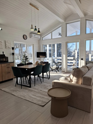 Фотография номера Коттеджа Частный Дом панорамный у леса и озера с сауной и купелью