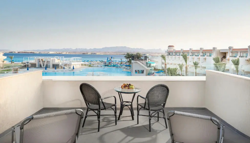 Penthouse Suite with sea view