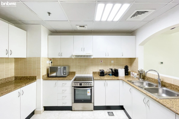 bnbmehomes | Luxury Living in JLT | Nr/ JBR beach-1409 Apartments - Image 6