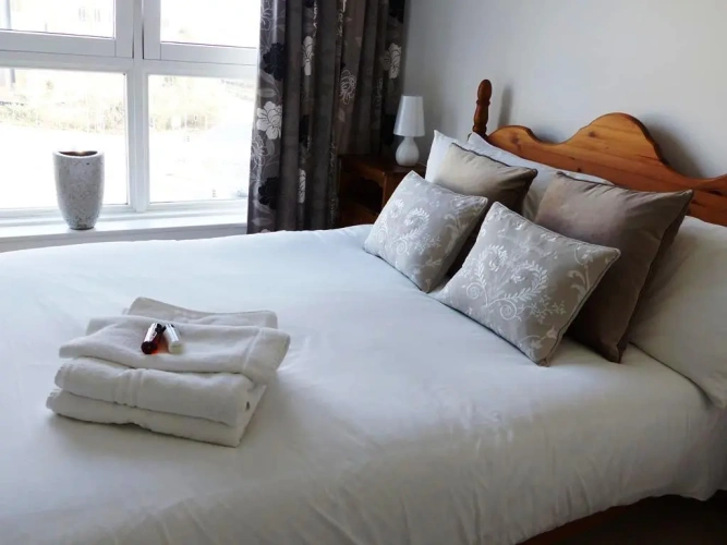 2 Bedrooms Apartment with view