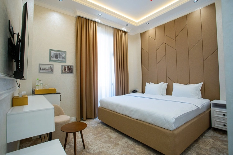 Standard Double room with courtyard view