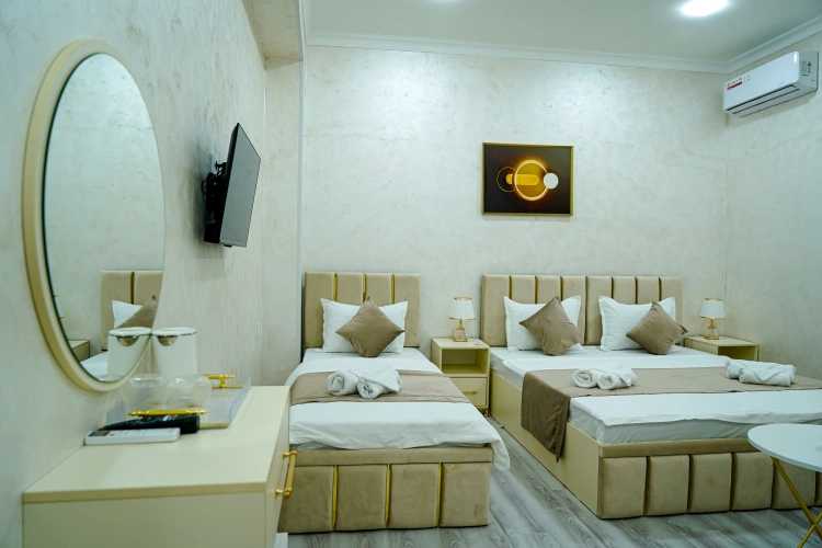 Standard Triple room with view