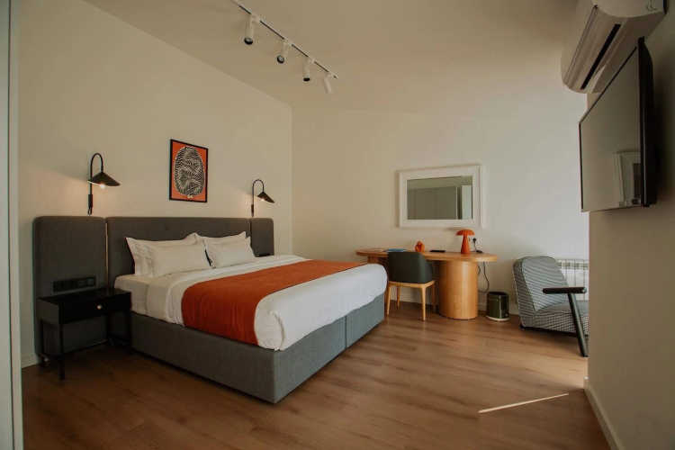Artifact Apart Hotel