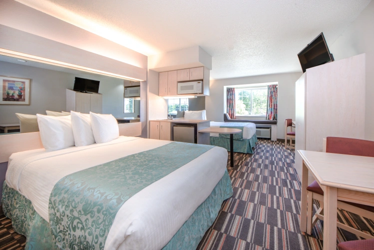 2 Bedrooms Suite