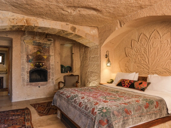 Deluxe Cave 103 Double Suite