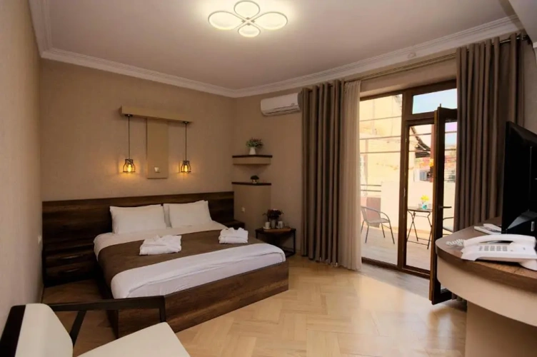 Deluxe Double room with garden view