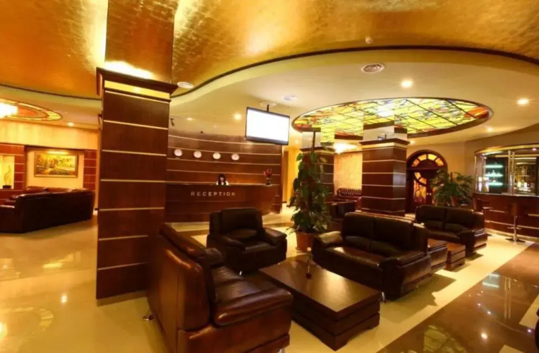 Hotel Nairi Yerevan
