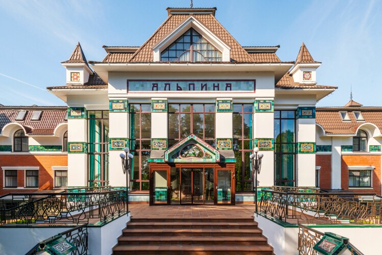 Отель Вилла Альпина