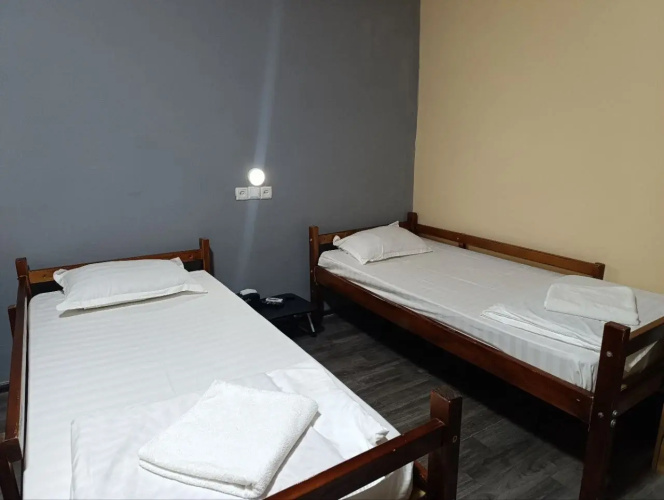 Caravan Hostel