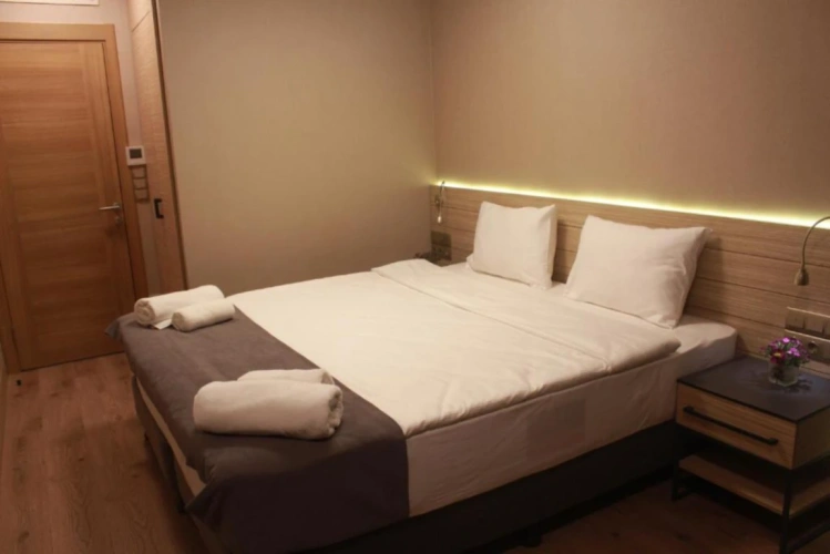 Economy Family Basement room