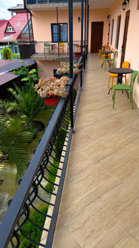 Anzhelika Guest House