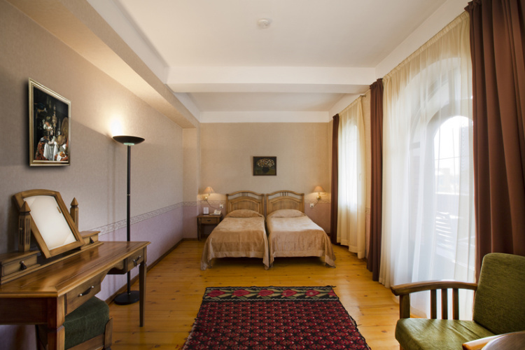 Twin Junior Suite with balcony