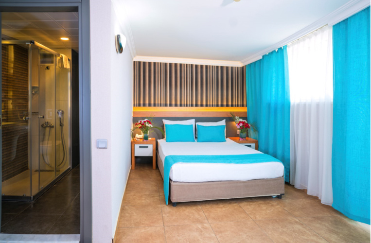 Standard Quadruple room with balcony