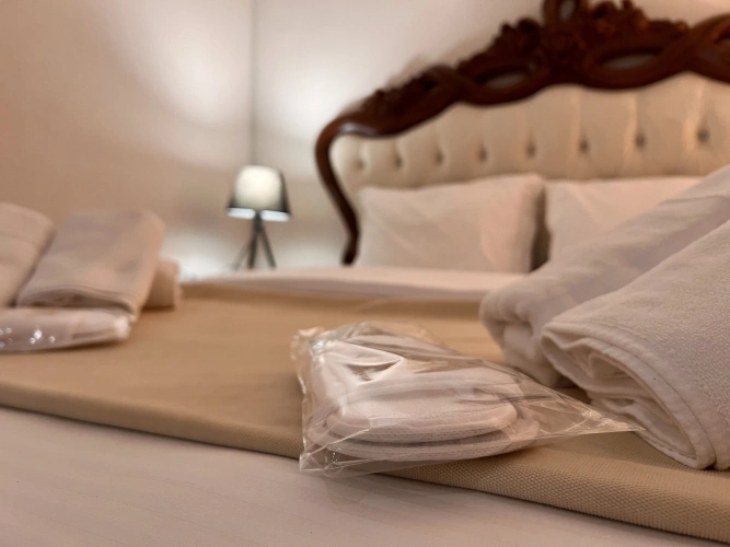 Deluxe Sextuple Family room