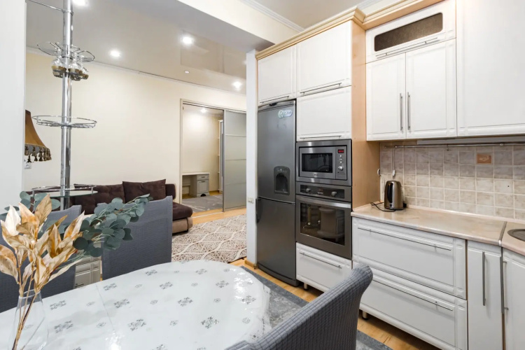 Vozle Naberezhnoy Flat